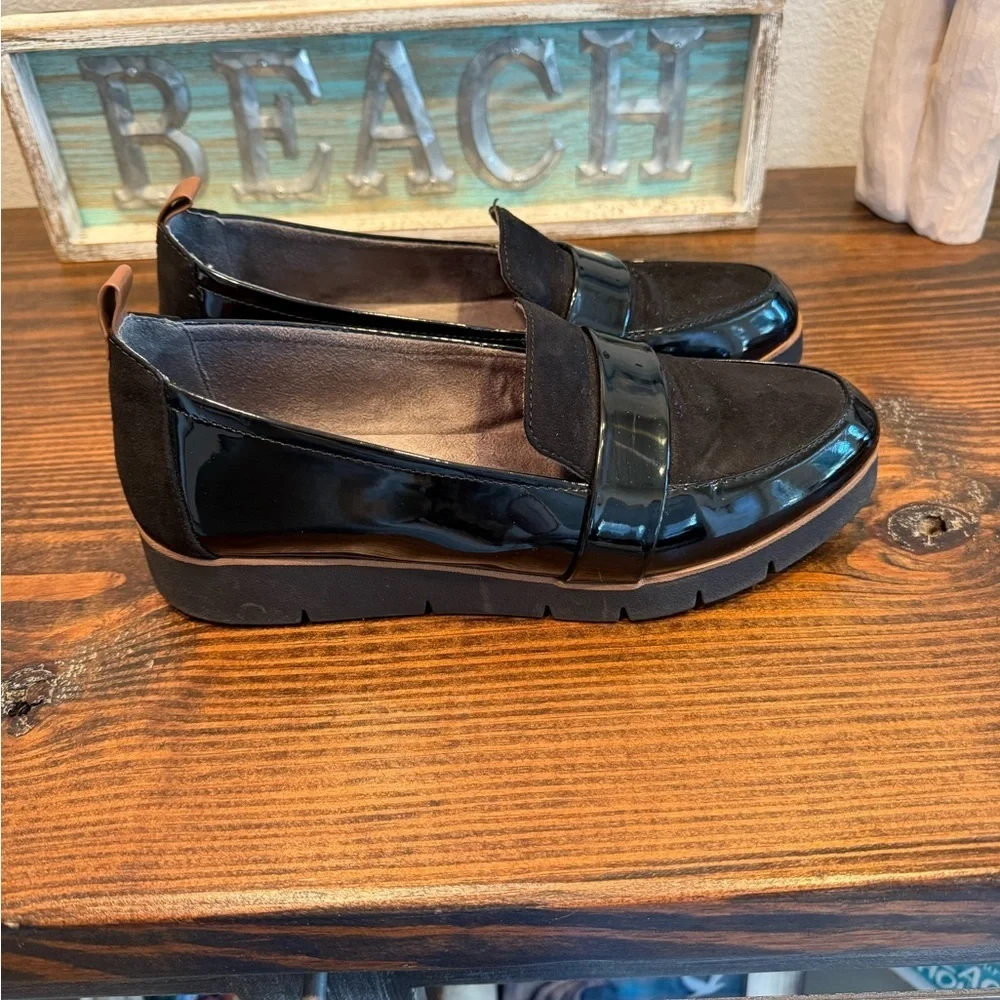 Dr. Scholl’s Black Patent & Suede Loafers Size 8.5 Academia Grunge Preppy career